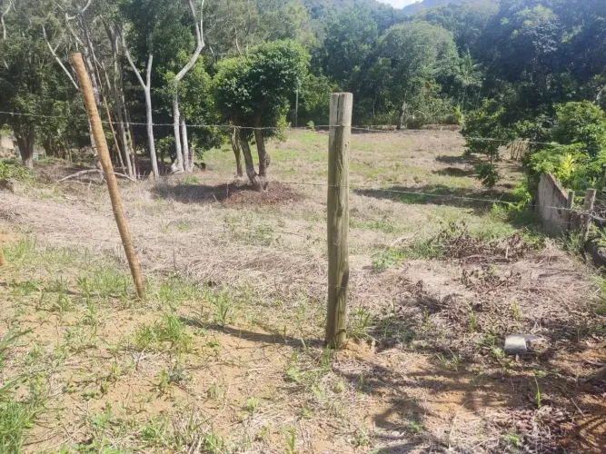 Chácara ao lado da rodovia do sol em Guarapari - ES