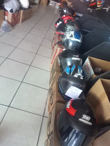 Capacetes usados