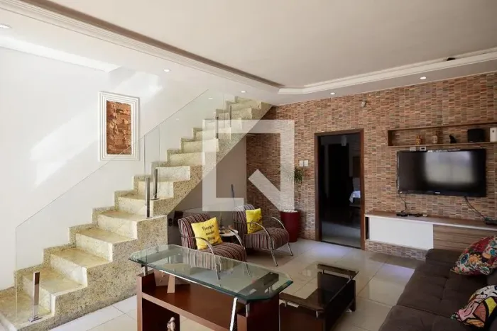 Casa à Venda - Sagrada Família, 6 Quartos, 280 m2