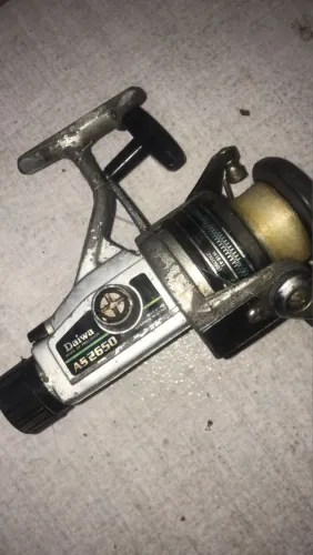 Molinete daiwa esquerda e direita troca de lado