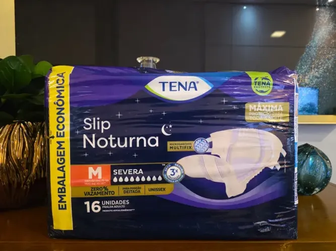 Tena Slip Noturna, Fralda Geriátrica para Incontinência Urinária, M - 16 unidades