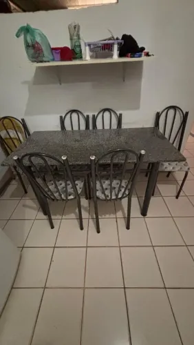 Mesa de mármore 6 cadeiras