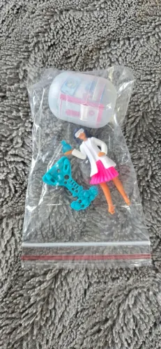 Brinquedo kinder ovo barbie cientista