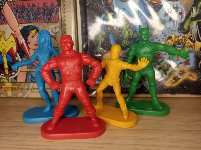 Bonecos HEROIS GULIVER DC