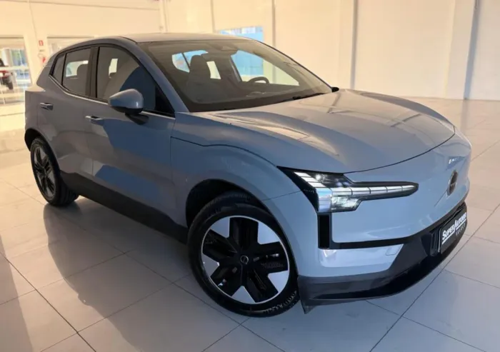 Volvo EX30 E40 Core (elétrico) 2025