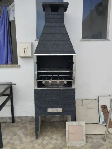 Churrasqueira de carvão