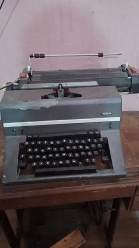 Máquina de escrever