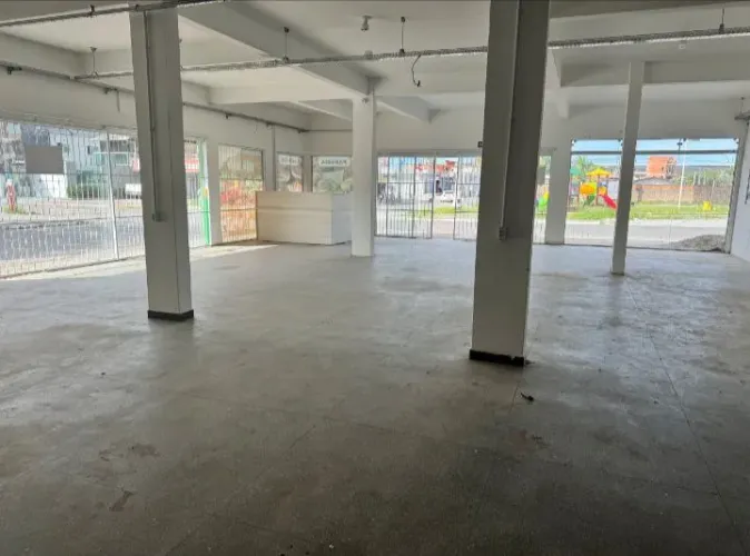 PONTO COMERCIAL EM NAVEGANTES