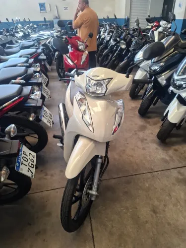 Honda biz 2024 125cc EX shalom veículos 
