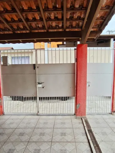 Vendo portão duas folhas e social 