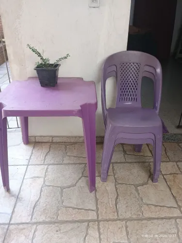 Jogo de mesa em plástico