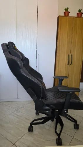Cadeira Gamer Cougar Armor Titan Pro