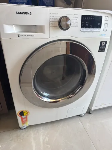 Máquina de lavar roupa Samsung. Lava e seca 11kg