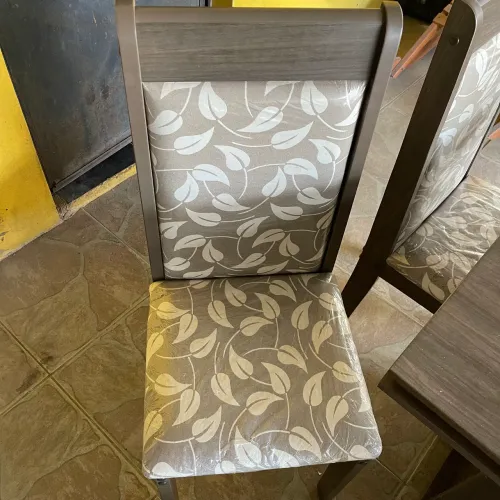 Mesa de jantar para 6 pessoas 
