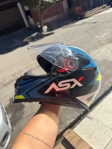 Capacete ASX Eagle Street