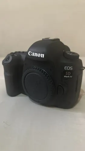 Canon 5D Mark IV