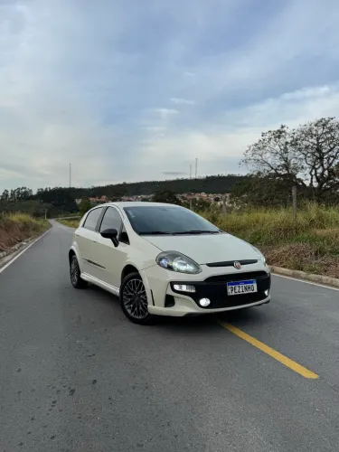 Fiat Punto Blackmotion 1.8 Flex 16V 5P. 2014