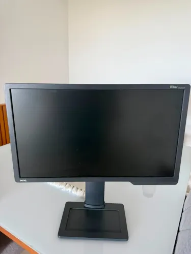 Monitor BenQ XL2411P 24" 144Hz 1ms - Boas Condições - Sem Marcas de Uso