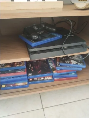 Vendo Ps4 + 19 jogos: 2.000$ só aceito PIX