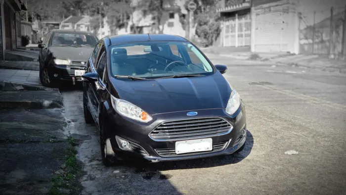 Ford Fiesta Titanium 1.6 16V Flex Mec. 2014