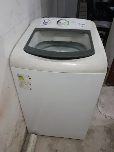 Maquina de lavar Consul usada com defeito, mas recuperável.