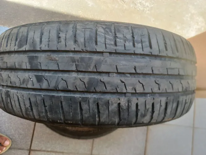 Vendo 2 pneus 