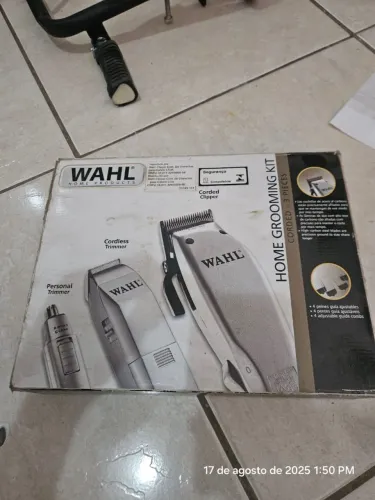 Máquina Wahl funcionando Usada, com marcas de uso