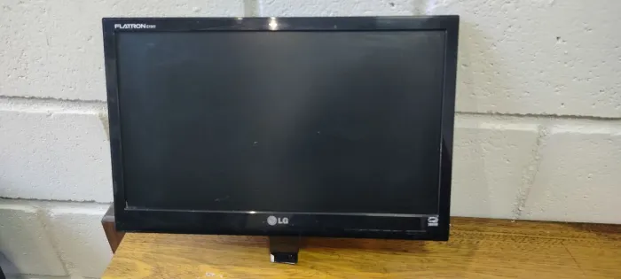 Monitor LG 19" (sem base)