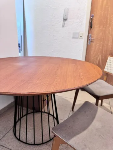 Mesa de jantar redonda TOK&STOK