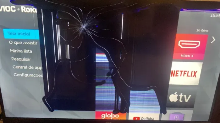 TV Smart Roku 32" com defeito para retirada de peças