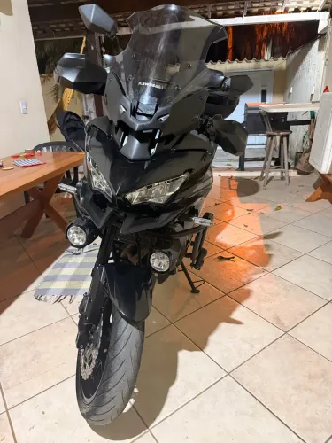 Versys Tourer 2023 + Acessorios