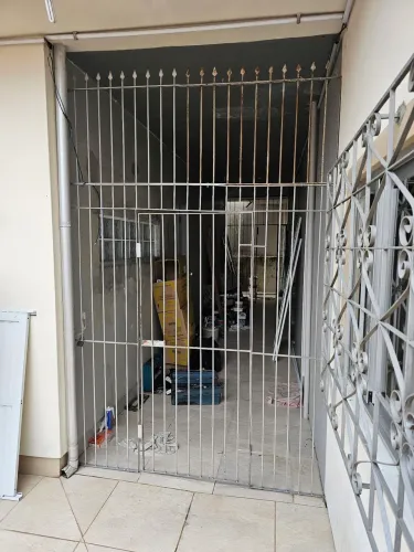 Grade de ferro com portão 1,80x2,70