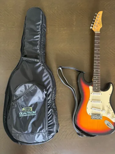 GUITARRA CONDOR