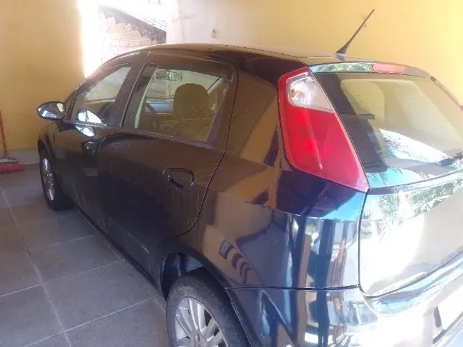 Fiat Punto Attractive 1.4 Fire Flex 8V 5P 2012