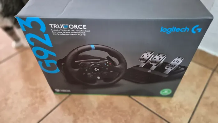 Volante Logitech G923 para Xbox - Seminovo