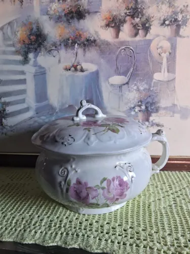 Antiga Sopeira Porcelana Inglesa 21x22 Capacidade 2 litros Detalhe Última foto