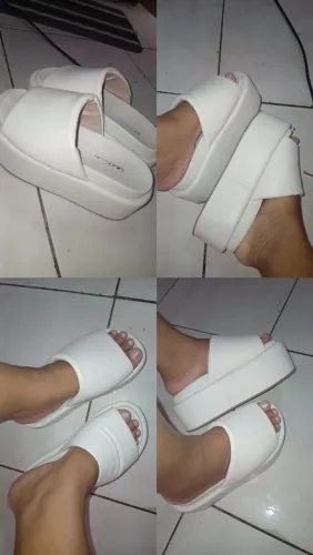 Vendo sandália nova tamanho 38 forma grande serve para 39/40 tambem 