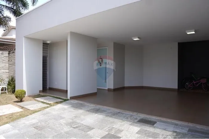 "Casa Acolhedora com Piscina em Jataí, Goiás"