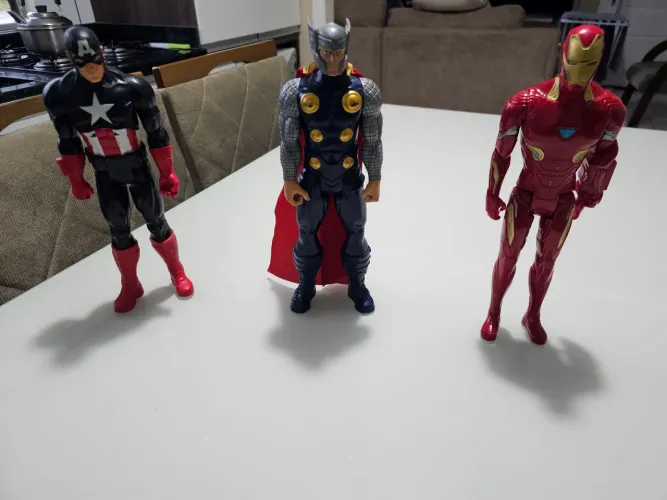 Bonecos Marvel Titan Hero Series 30cm (Hasbro) - Capitão América, Thor e Homem de Ferro