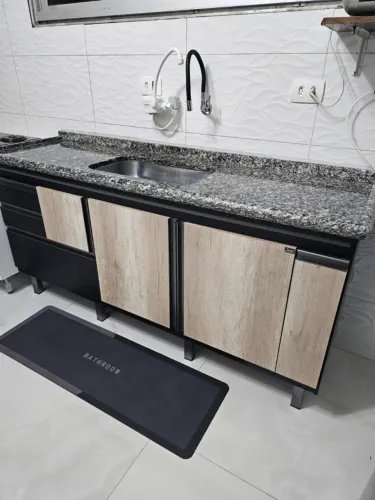 Pia de cozinha e gabinete