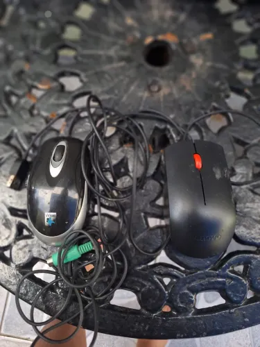 2 Mouses com fio (Lenovo + outro) - Barato!