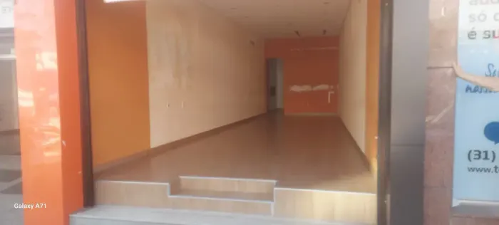 Centro comercial para aluguel possui 42 metros quadrados em Centro - Betim - MG