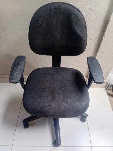 Cadeira giratória pra escritório