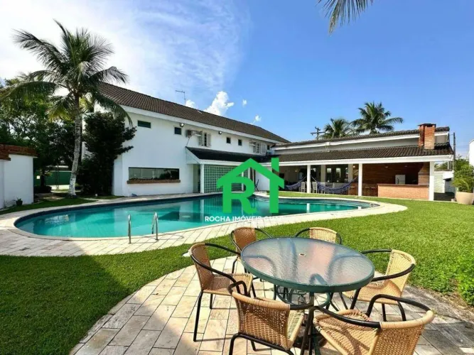 Casa de alto padrão com 5 quartos (4 suítes), 4 vagas, lazer à venda em Jardim Acapulco, G
