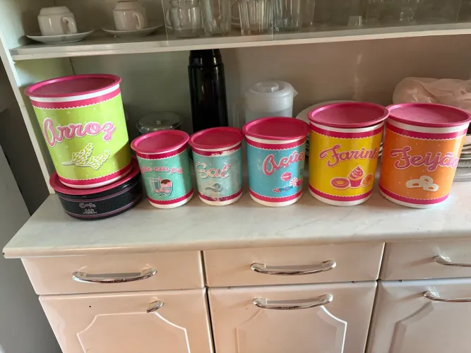Porta mantimentos tupperware