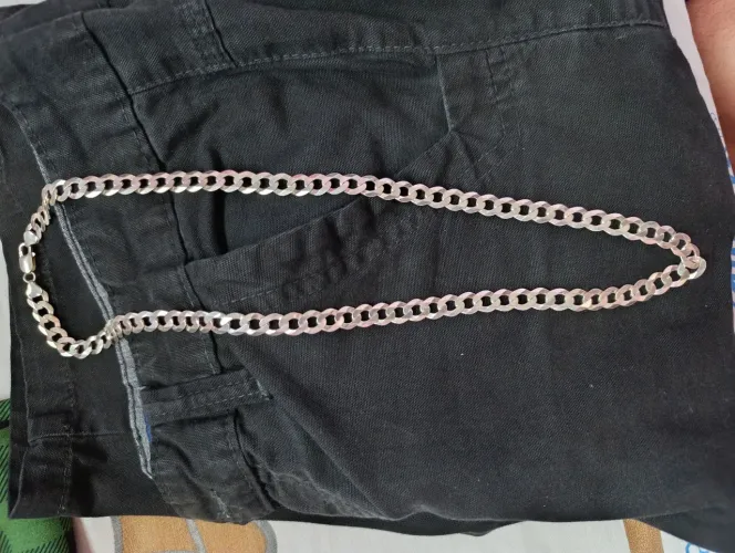 Corrente prata 9mm 70 cm de 1000 por 900