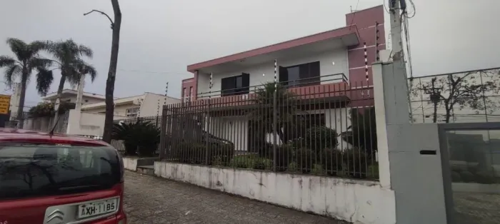 C-SO1738 Sobrado 474m² no Jardim Botânico 4 Quartos, Suíte Master c/ Hidro, Elevador e Te