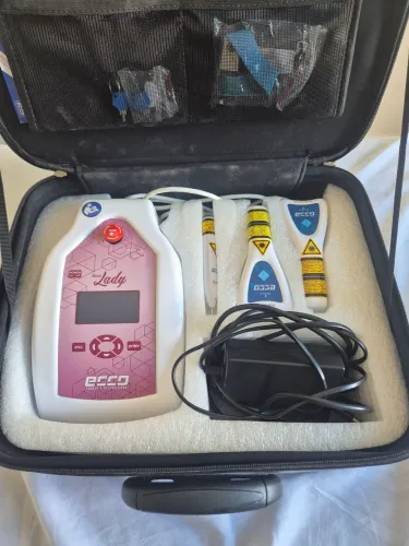 ECCO LADY - Laser e LED Terapêutico | Seminovo