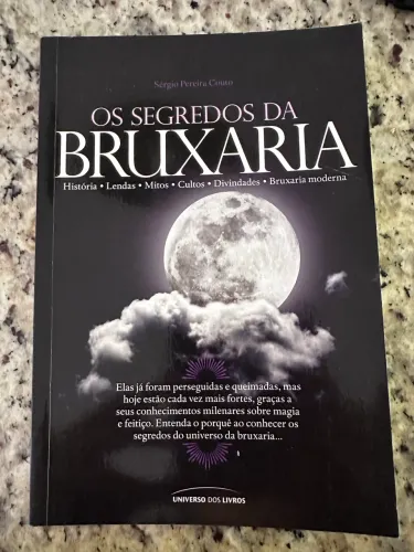 Livro os segredos da bruxaria 