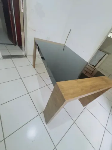 Mesa com 6 cadeiras